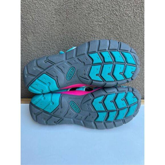 Keen Seacamp Girls Size 3 Water Sandals Teal Pink Hiking Outdoor Shoes - Picture 4 of 8